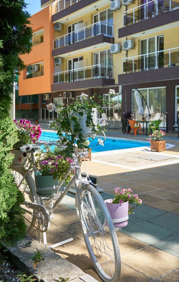 Hotel Sea Star Приморско Eksteriør billede
