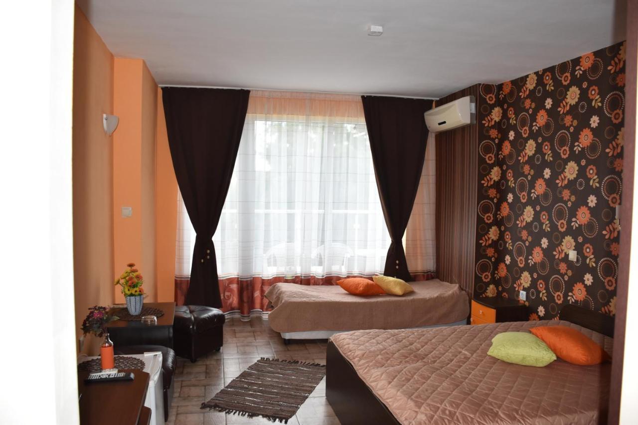 Hotel Sea Star Приморско Eksteriør billede