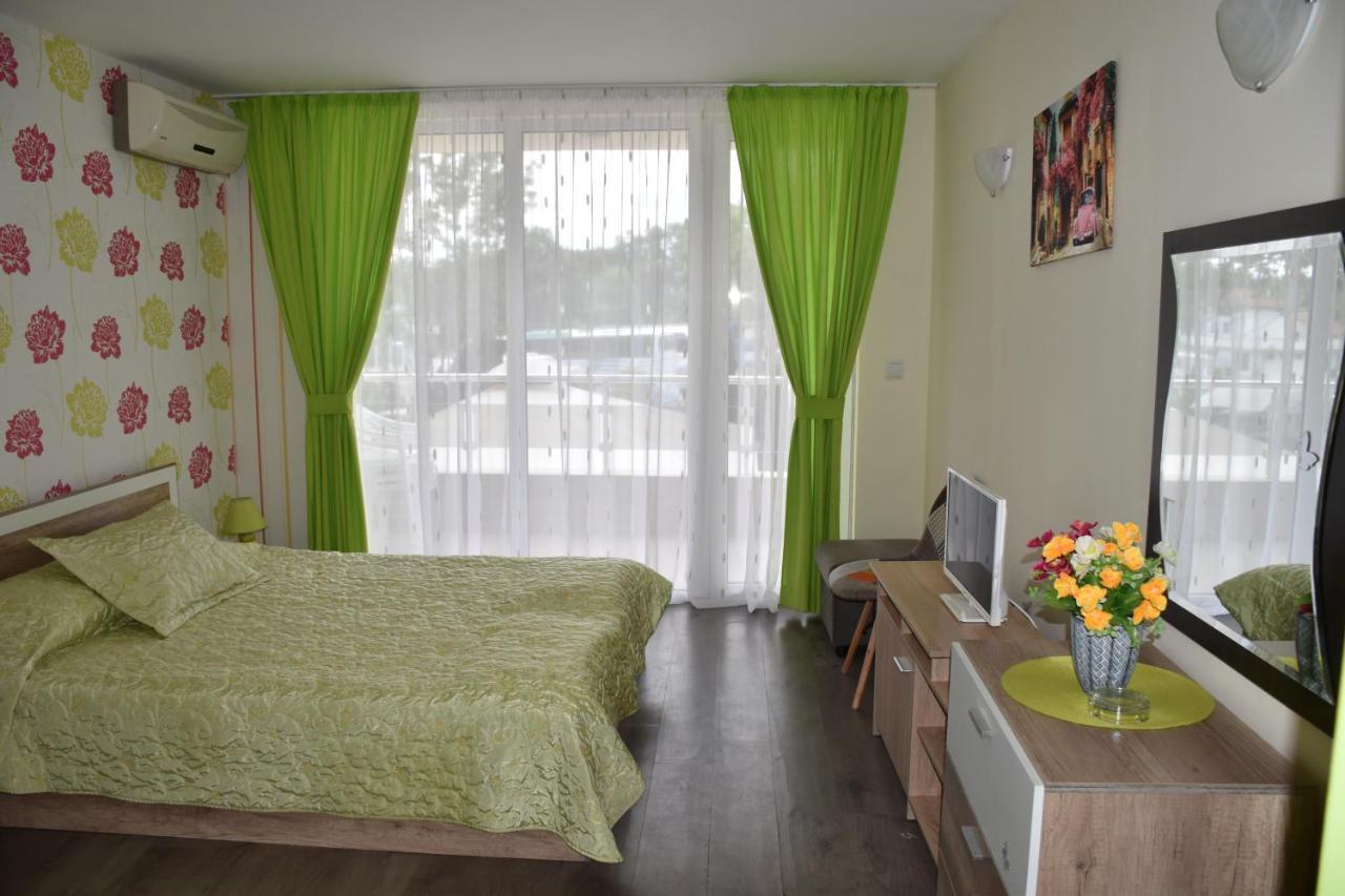 Hotel Sea Star Приморско Eksteriør billede