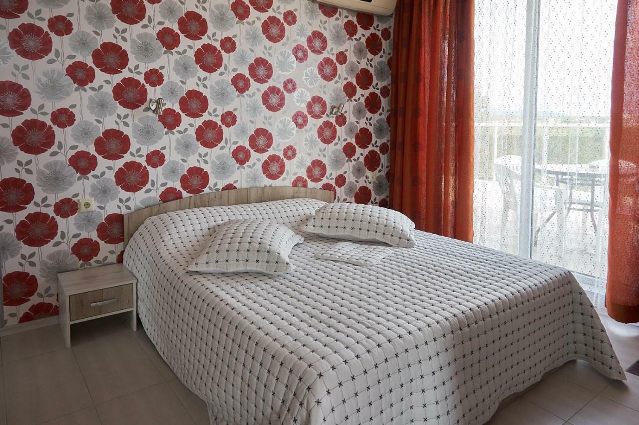 Hotel Sea Star Приморско Eksteriør billede